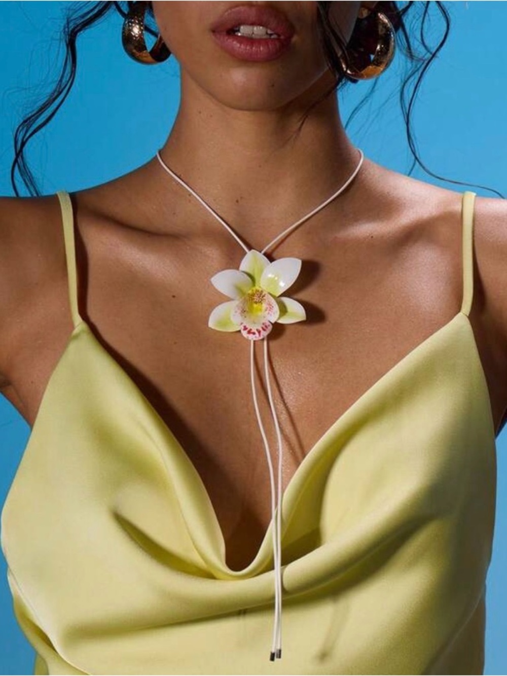 NWT White & Yellow Orchid Pendant Necklace